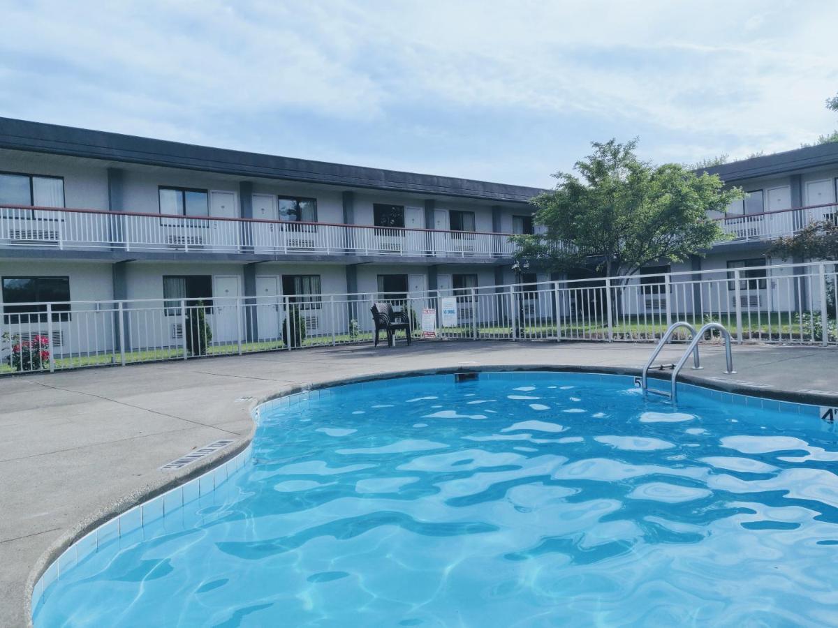 Sprucewood Inn Elyria Eksteriør bilde