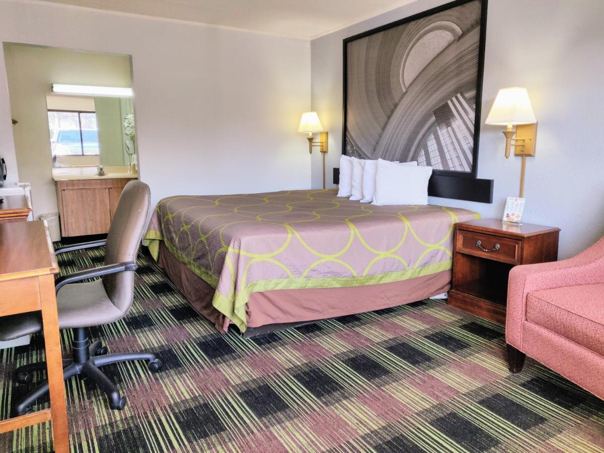 Sprucewood Inn Elyria Eksteriør bilde